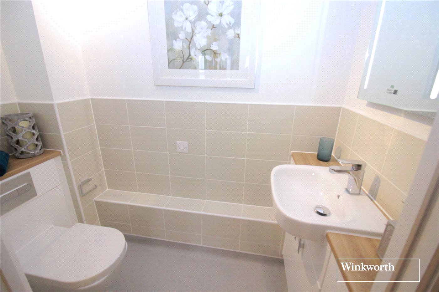 2 Bed Show Flat